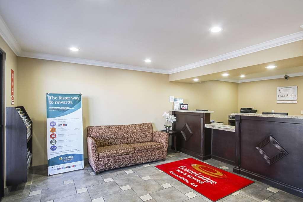 Econo Lodge Inn & Suites Escondido Downtown Interiør bilde