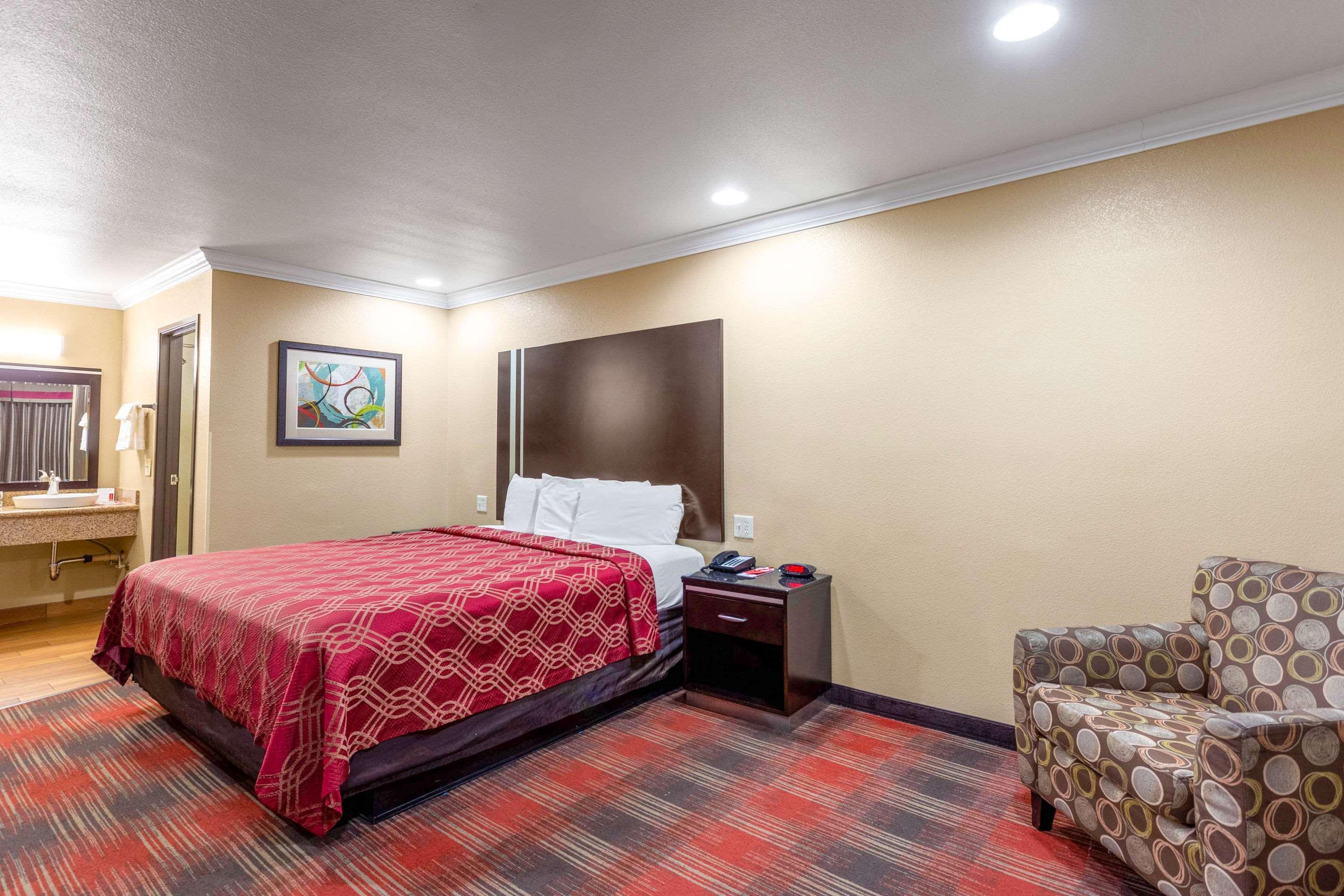 Econo Lodge Inn & Suites Escondido Downtown Eksteriør bilde