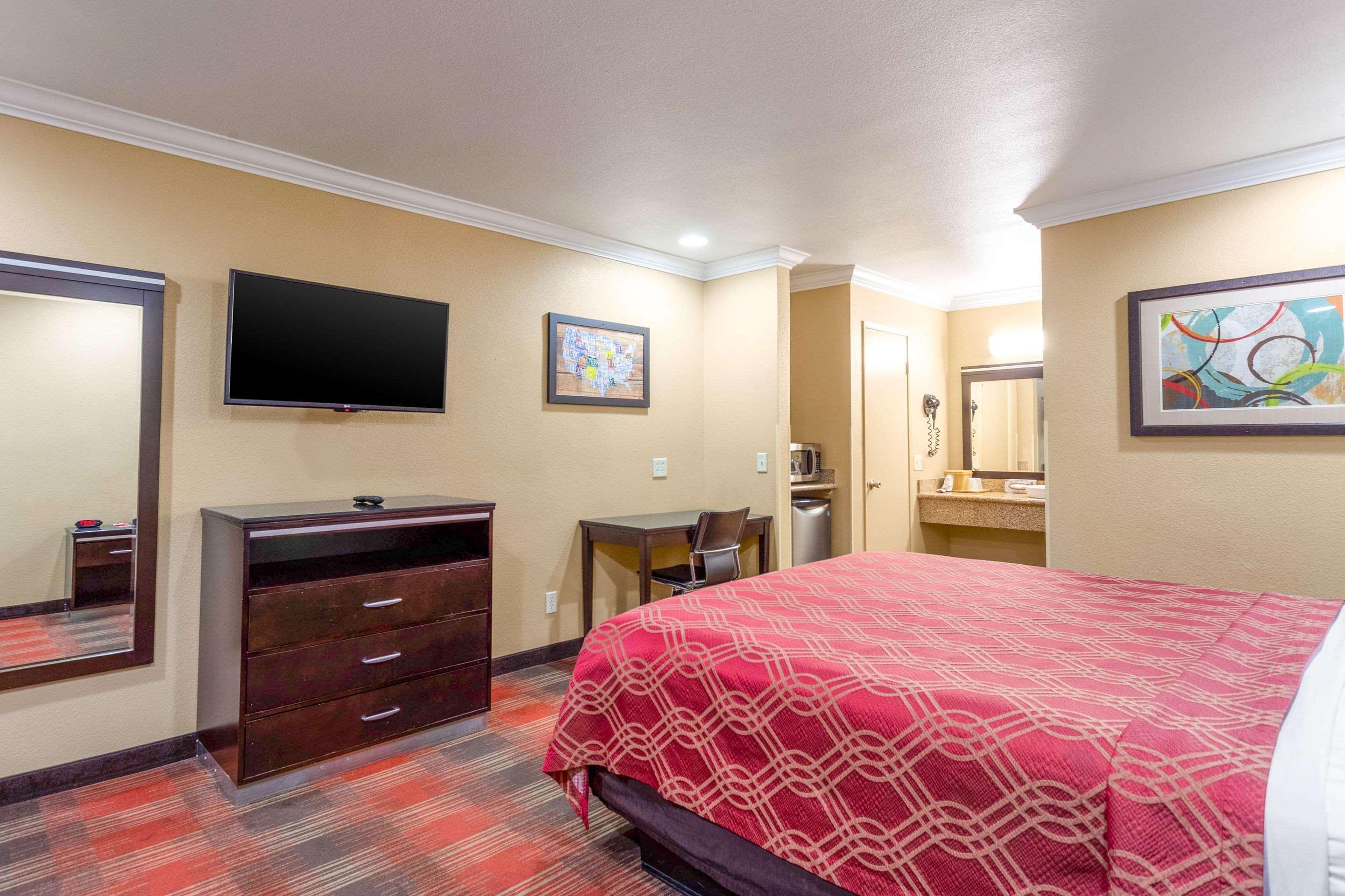 Econo Lodge Inn & Suites Escondido Downtown Eksteriør bilde