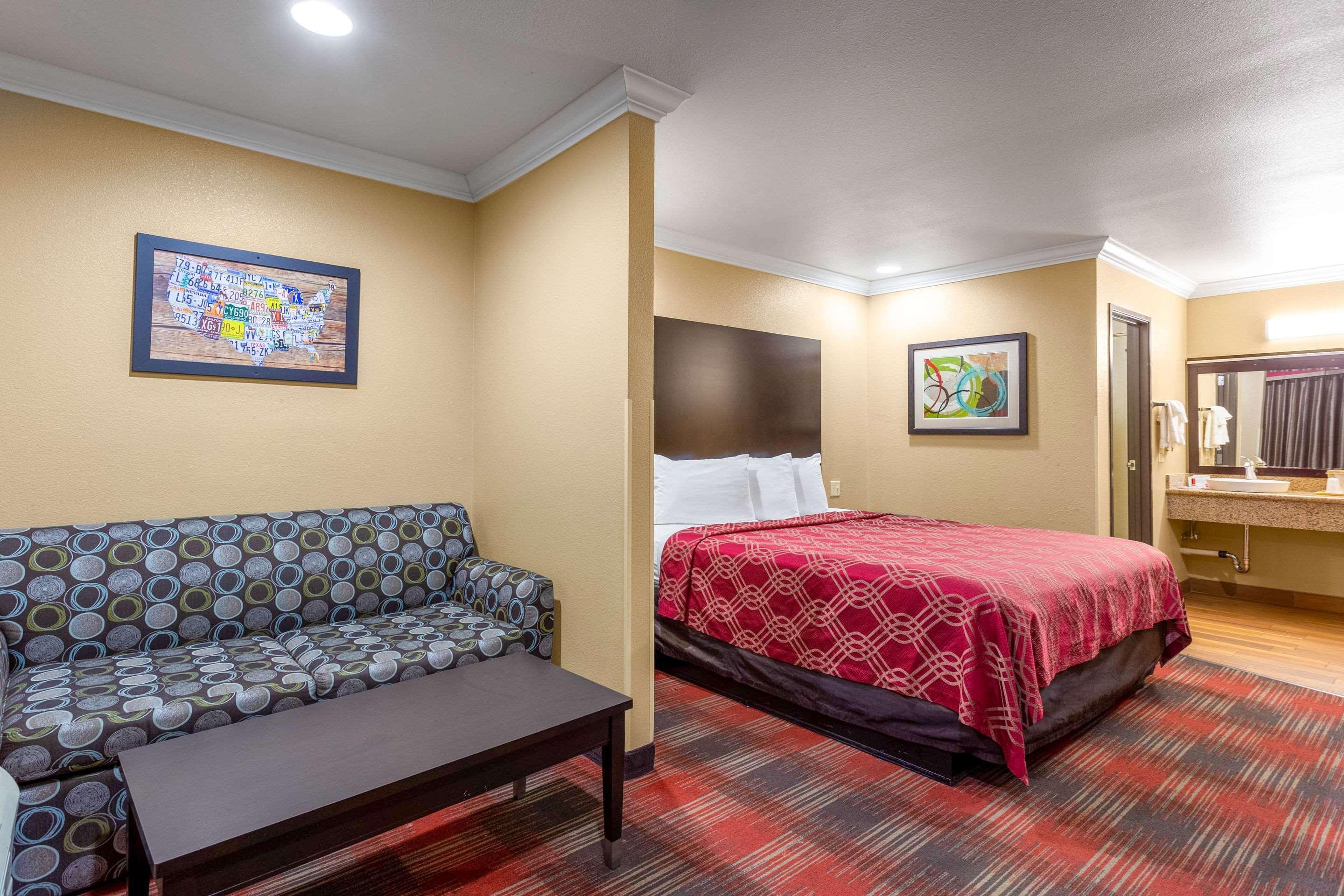 Econo Lodge Inn & Suites Escondido Downtown Eksteriør bilde